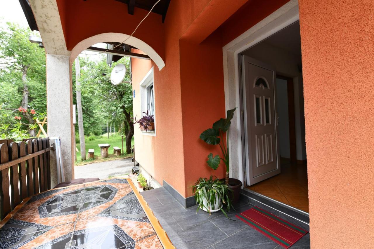 Apartments Matovina Saborsko エクステリア 写真